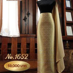 ผ้าชุดยกใหญ่ ลายดุสิตภิรมย์ถมดิ้นทอง No.1652